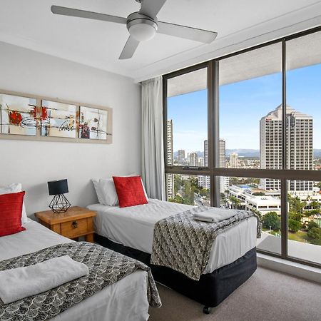 Capricorn One Beachside Holiday Apartments - Official 골드코스트 외부 사진