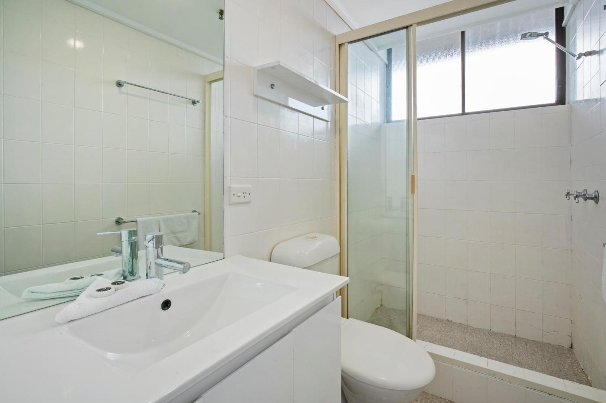 Capricorn One Beachside Holiday Apartments - Official 골드코스트 외부 사진
