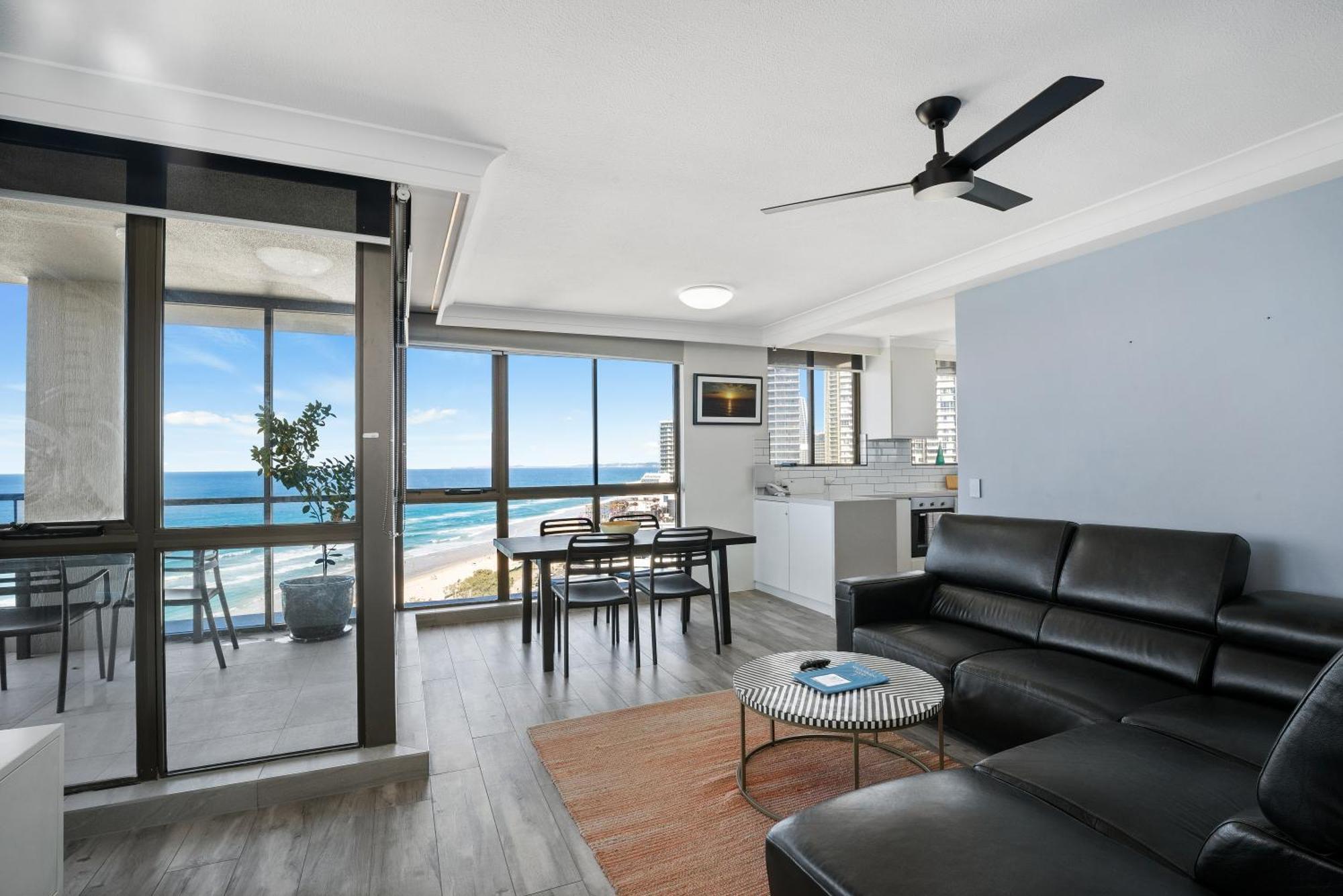 Capricorn One Beachside Holiday Apartments - Official 골드코스트 외부 사진