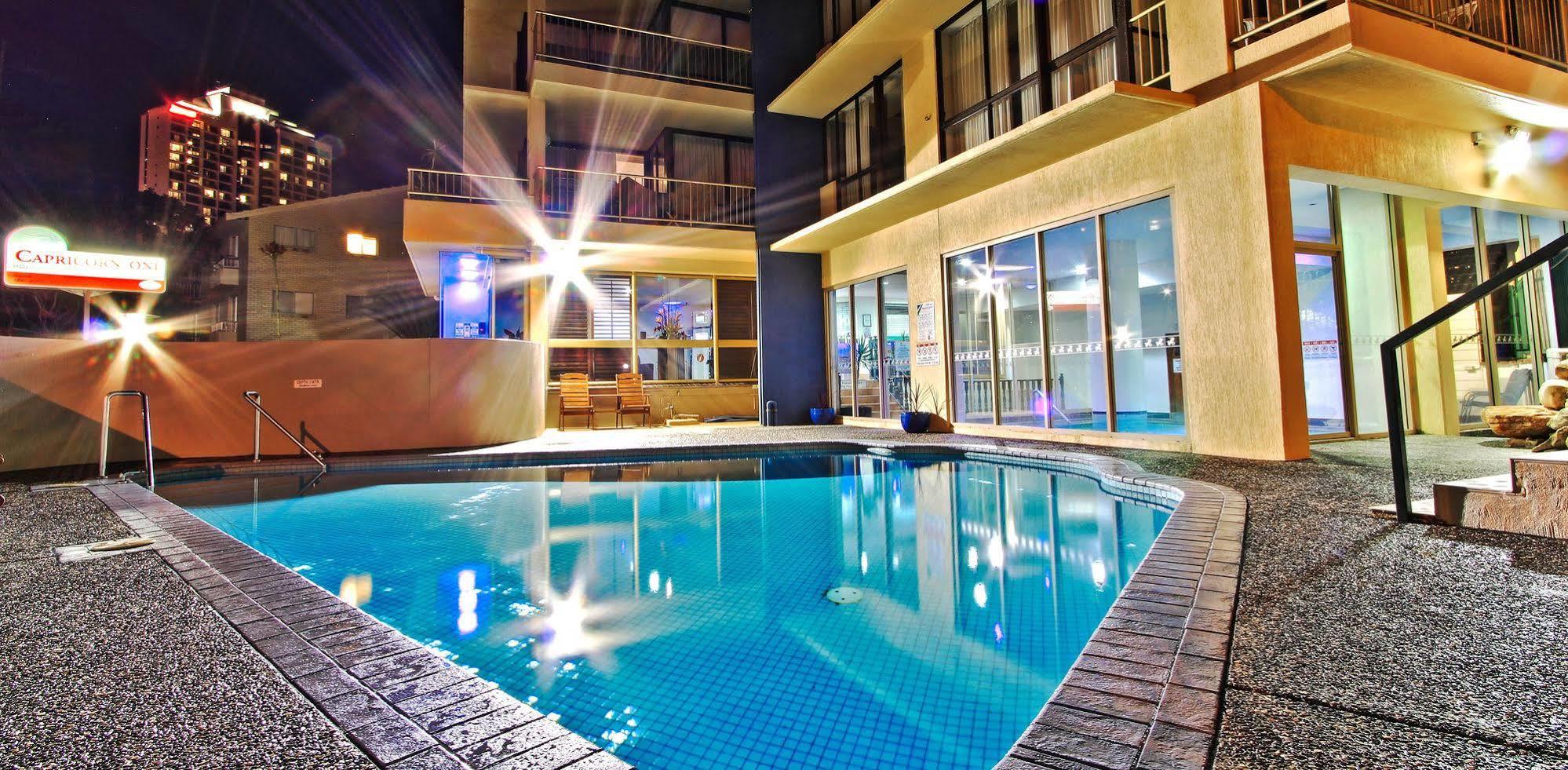 Capricorn One Beachside Holiday Apartments - Official 골드코스트 외부 사진